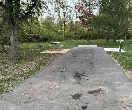 Campsite 230 (Full Hookup)