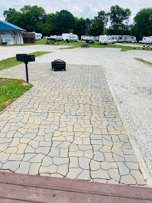 Outpost RV Park & Campground Picture 8