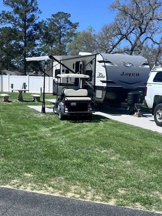 Gilligans Island Resort Campground Picture 3