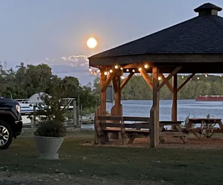 River Raisin Marina & Campground