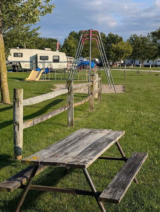 Sunny's Campgrounds Picture 9