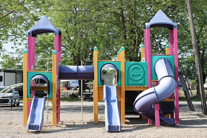 Huggy Bear Campground Picture 6