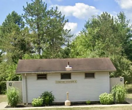 Comfort Sation 6 (Shower House)