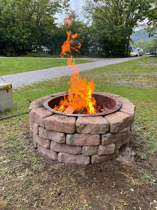 Logan's Gap Campground Picture 6