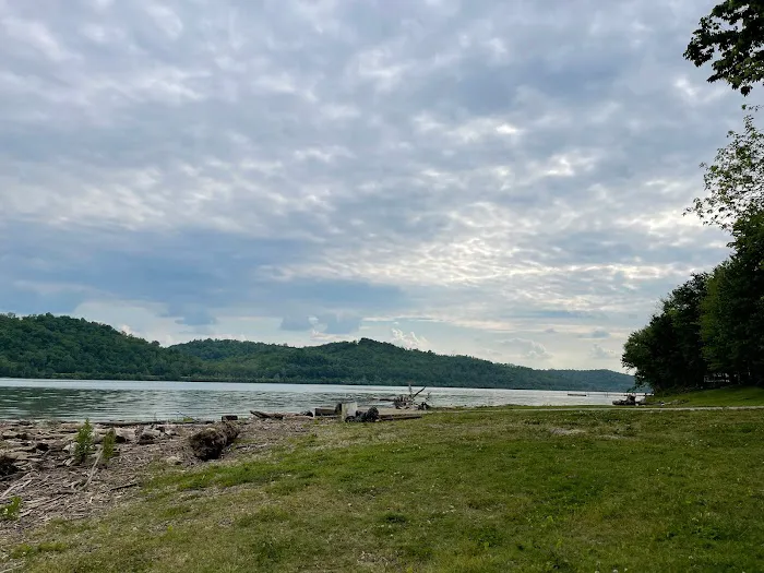 Good Vibes Riverside Campground Picture 2