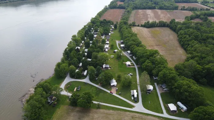 Good Vibes Riverside Campground Picture 3