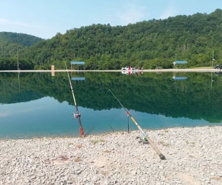 Blue Cat Restaurant Pay Lake & Campground