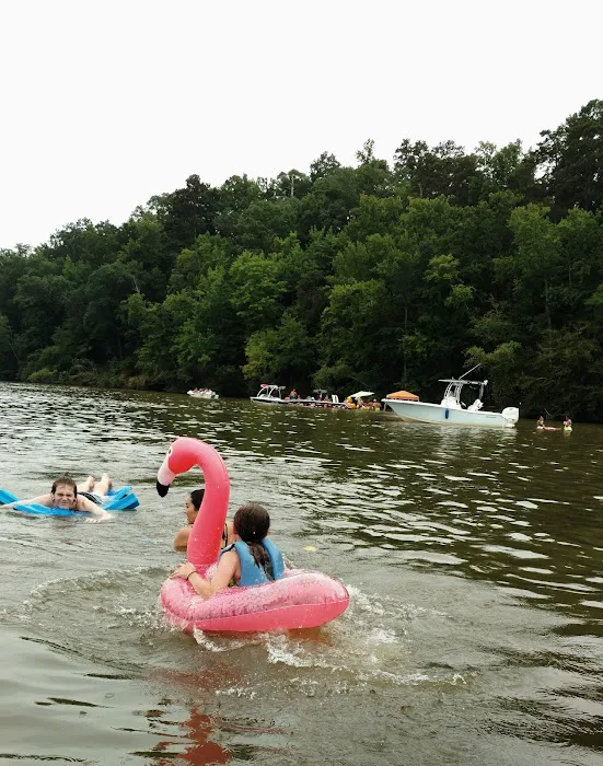 Lake Tillery Residential Campground Picture 3