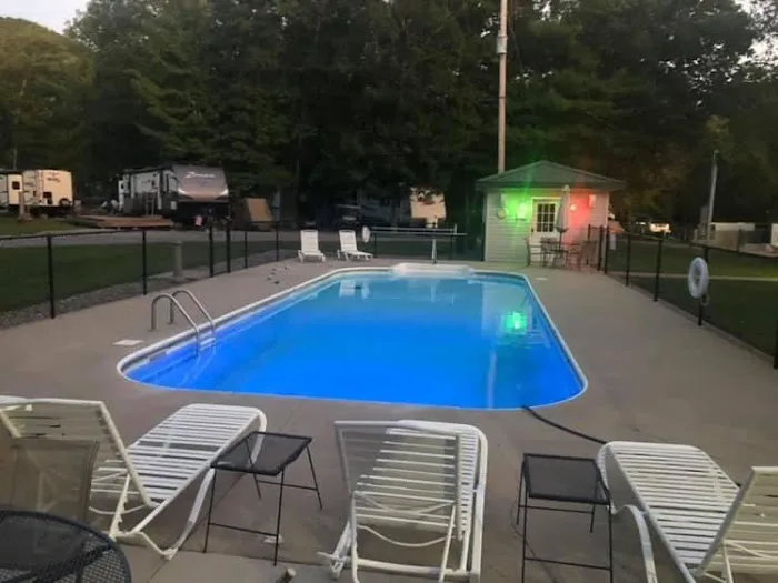 Callebs Cove Camp Ground Picture 5