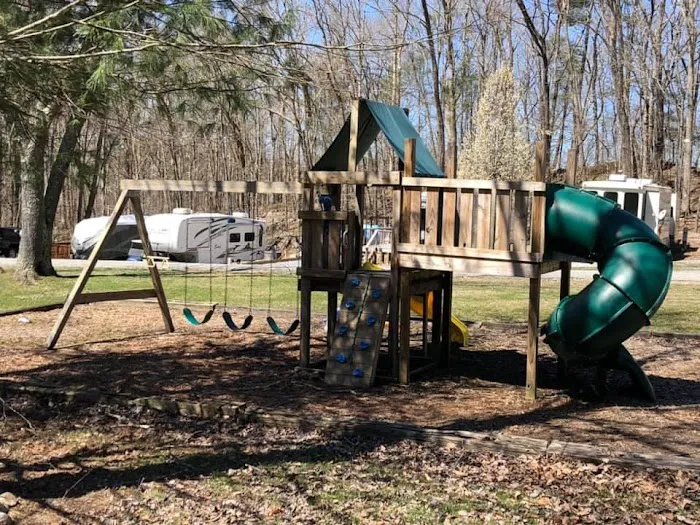 Callebs Cove Camp Ground Picture 8