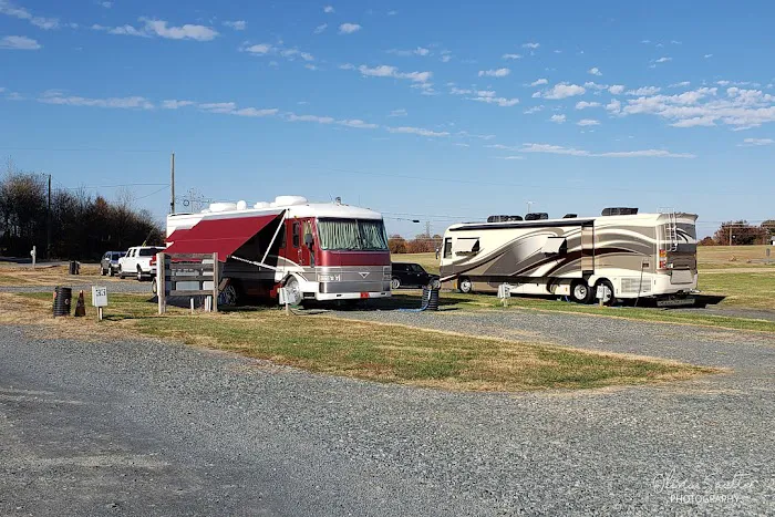 Yates family camping Picture 8