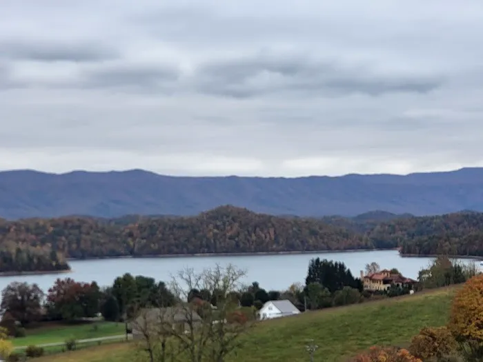 Wolf Lair Campground Picture 2