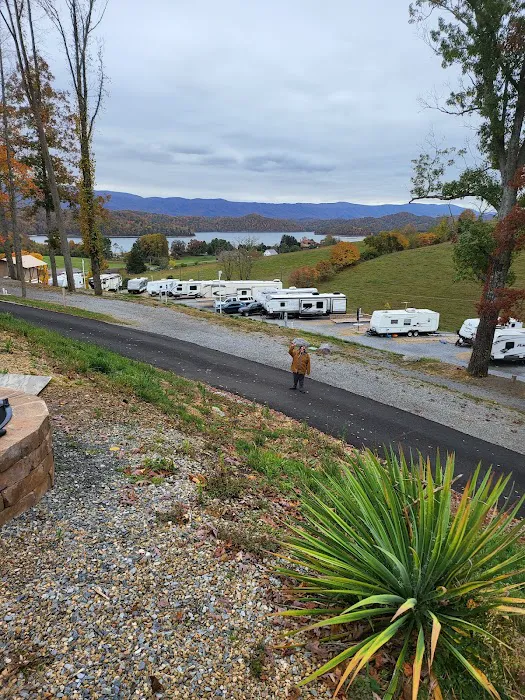 Wolf Lair Campground Picture 8