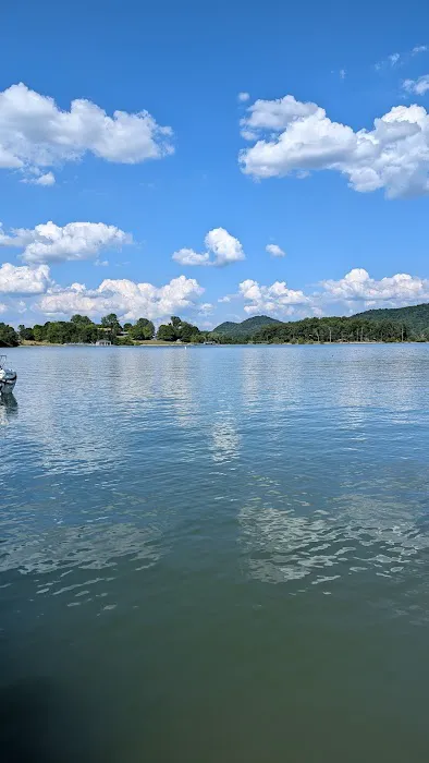 Lake Shore Campgrounds Picture 2