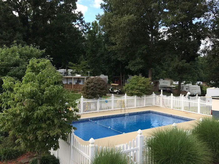 Camper's Cove Picture 6
