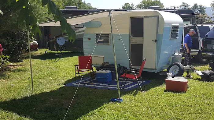 Corn Creek Camp & Cabins Picture 6