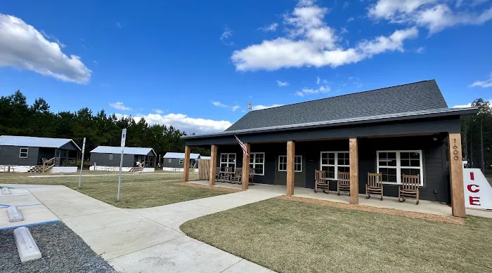 In The Pines RV & Cabin Village Picture 2