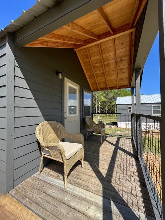 In The Pines RV & Cabin Village Picture 5