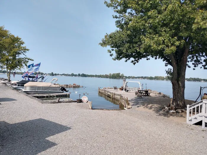 Sabo's Lake Front Camping and Resort Picture 3