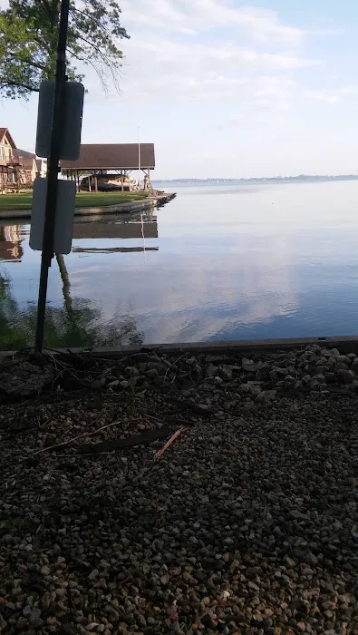 Doss Landing Picture 2