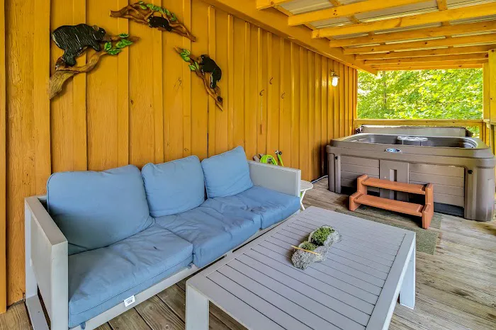 Little Bear Cabin Picture 1