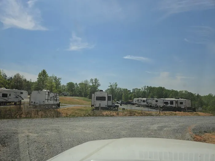 Hidden Trails Family Campground Picture 3