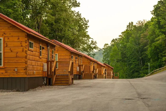 Jellystone Park™ Golden Valley Picture 1