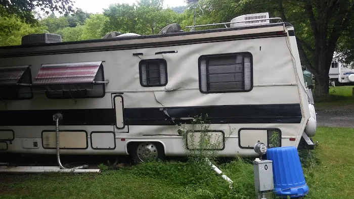 Vanderpool Campground Picture 4