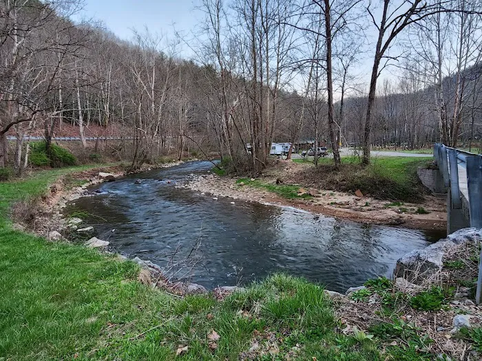 Roan Creek Campground Picture 1