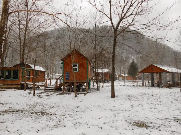 Roan Creek Campground Picture 9