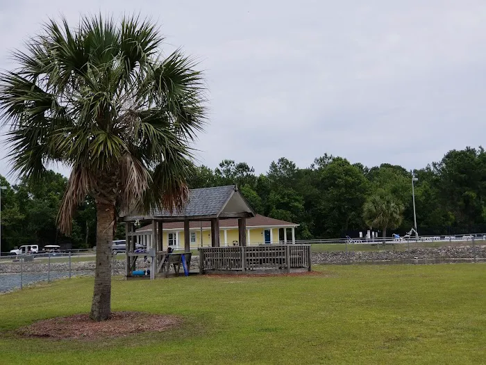 Ocean Breeze Family Campground Picture 2