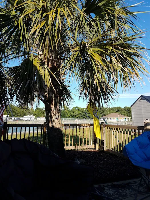 Ocean Breeze Family Campground Picture 9