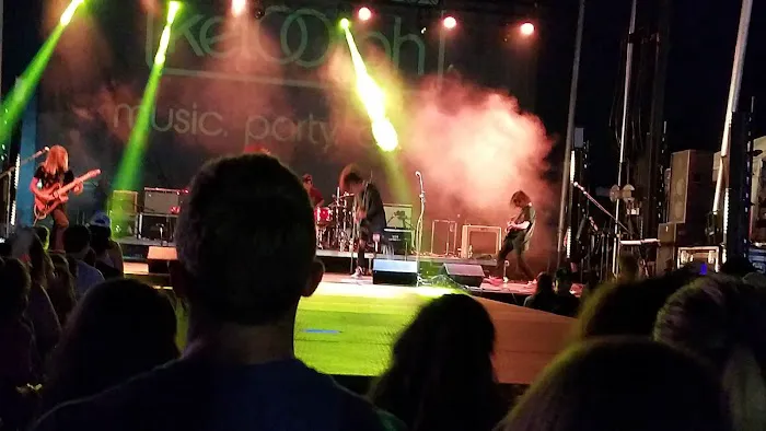 Turn 2 Retreat Picture 2