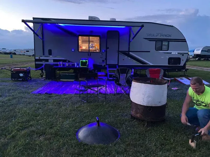 Mobile Man Cave LLC Picture 7