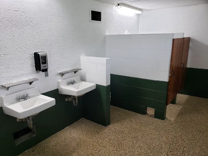 Fifty Springs Group Campground Picture 4