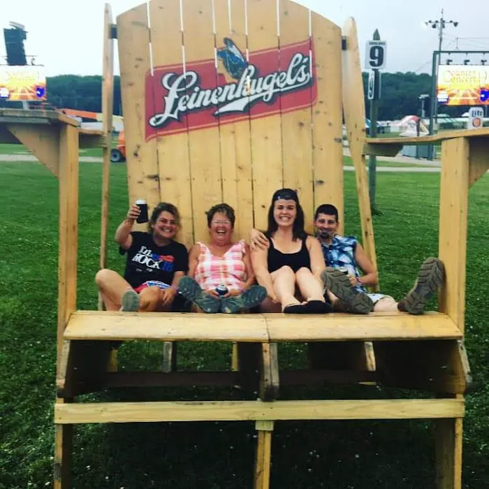 Hickory Hill Lakes Picture 3