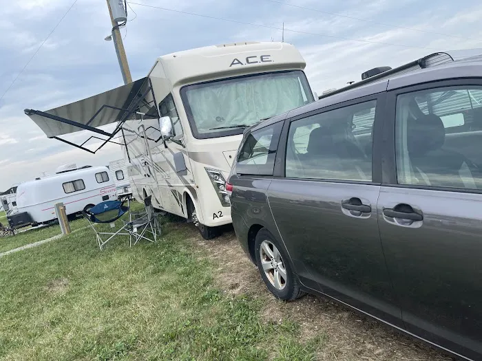 Hickory Hill Lakes Picture 7