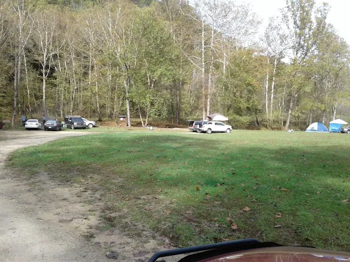 Indian Creek Parking Picture 3