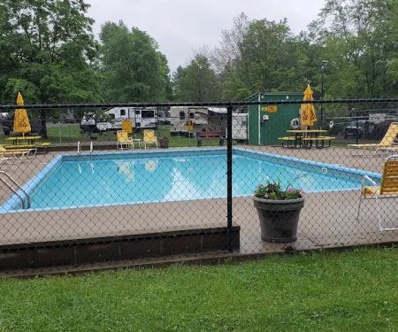 Lebanon / Cincinnati NE KOA Holiday