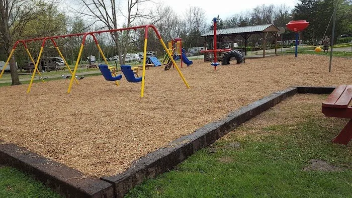 Lebanon / Cincinnati NE KOA Holiday Picture 5