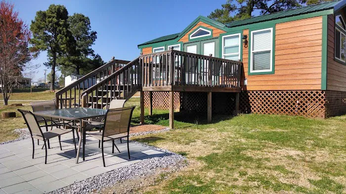 Spacious Skies Campgrounds - Peach Haven Picture 2