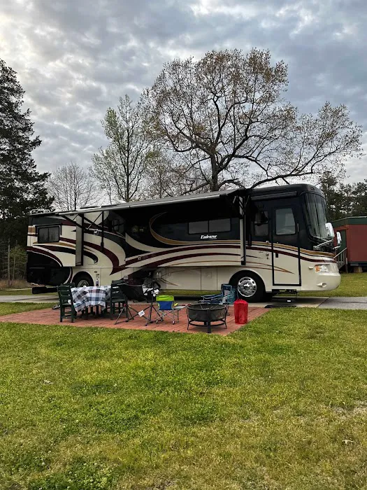 Spacious Skies Campgrounds - Peach Haven Picture 4