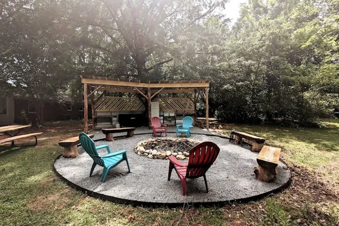 Sovereign Fireside Glampground Picture 9