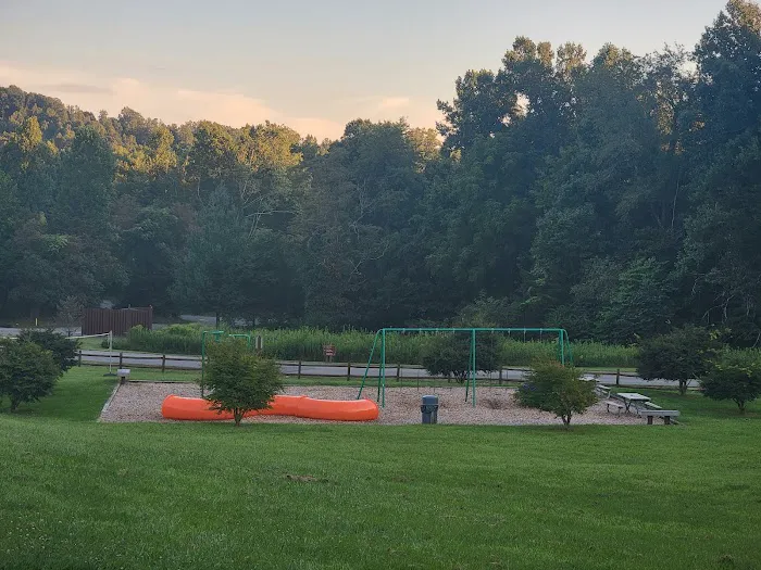 Cove View Campground Picture 4