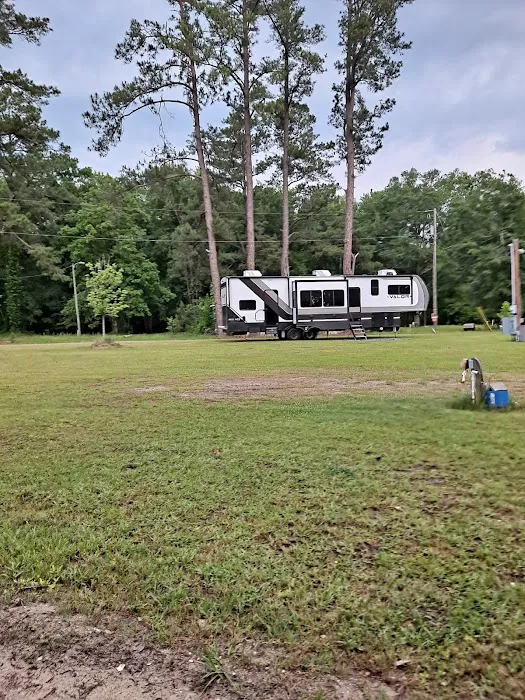 Jeffcoat's Black Water Campground Picture 9