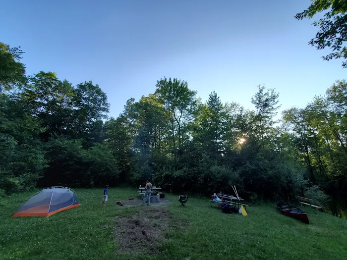 Island Lake-Canoe Campground Picture 8