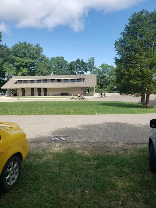 Proud Lake Rec Area - Modern Campground Picture 6