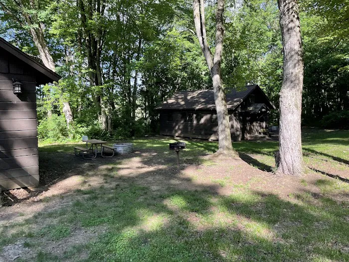 Mill Lake cabins Picture 7