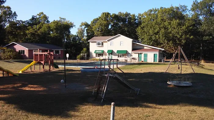 Irish Hills Kampground Picture 9