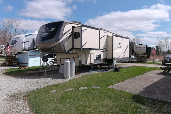 Lazy R Campground Picture 2